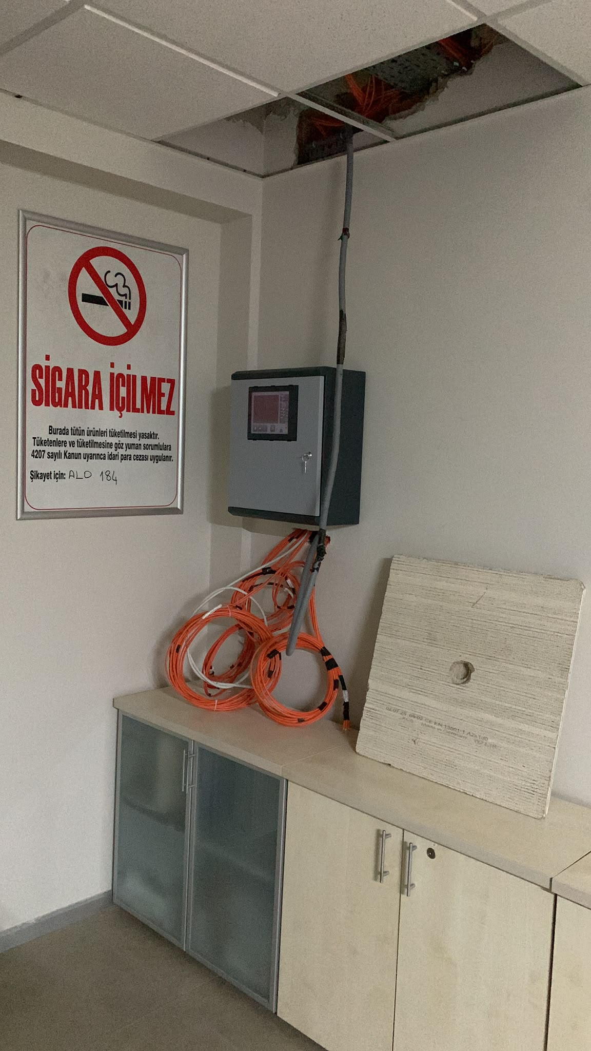 Yeraltı hattı için galvanizli boru döşemesi